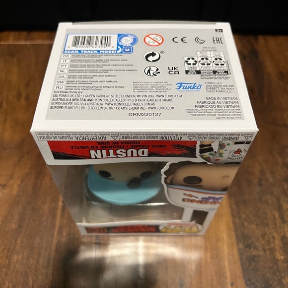 Funko Pop! TV: Stranger Things - Dustin Vinyl Figure - Picture 6 of 6